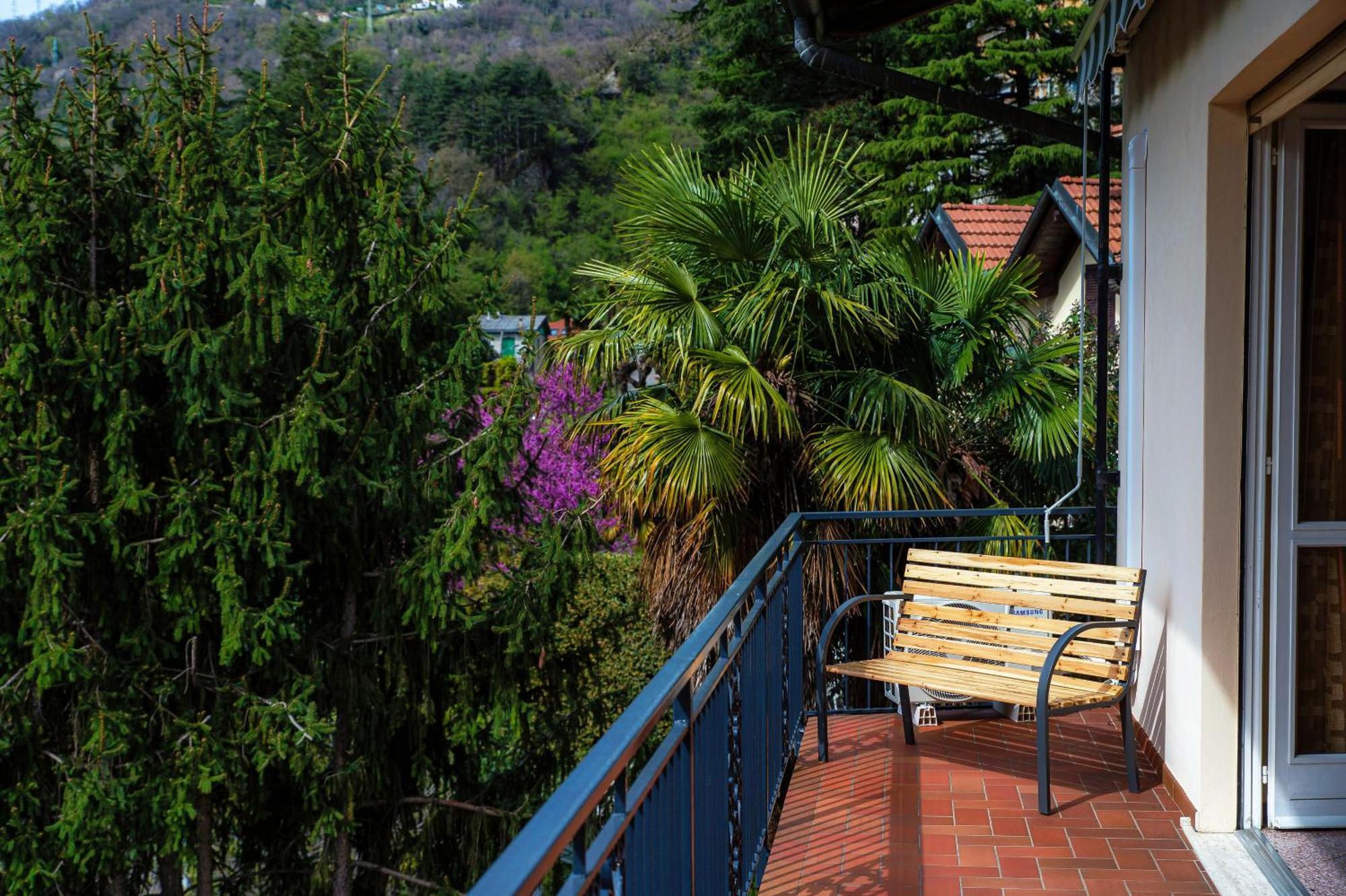 צ'רנוביו Vista Lario Apartment - Aqua Apartments מראה חיצוני תמונה