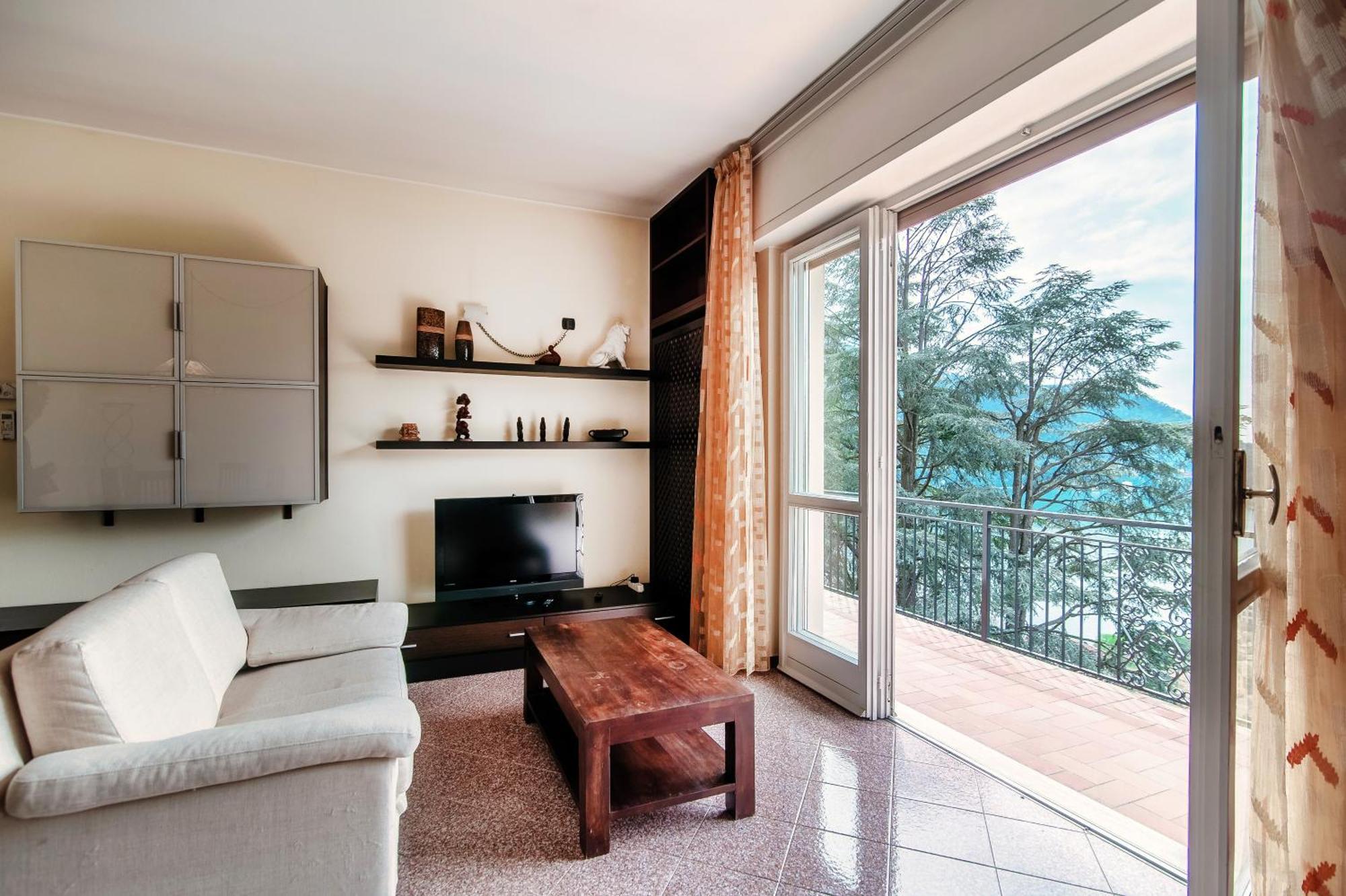צ'רנוביו Vista Lario Apartment - Aqua Apartments מראה חיצוני תמונה