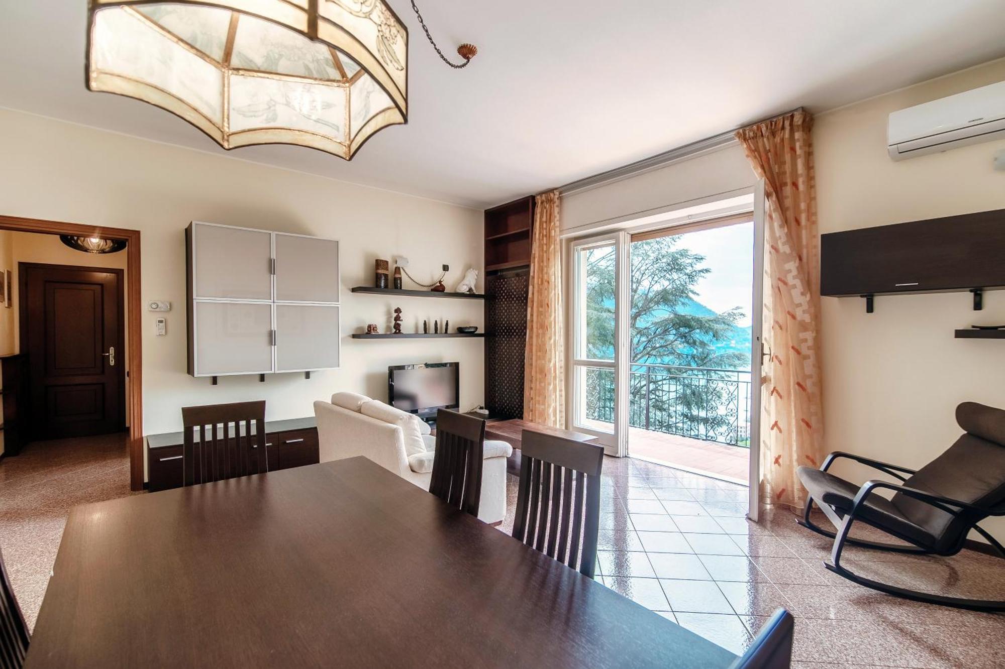 צ'רנוביו Vista Lario Apartment - Aqua Apartments מראה חיצוני תמונה