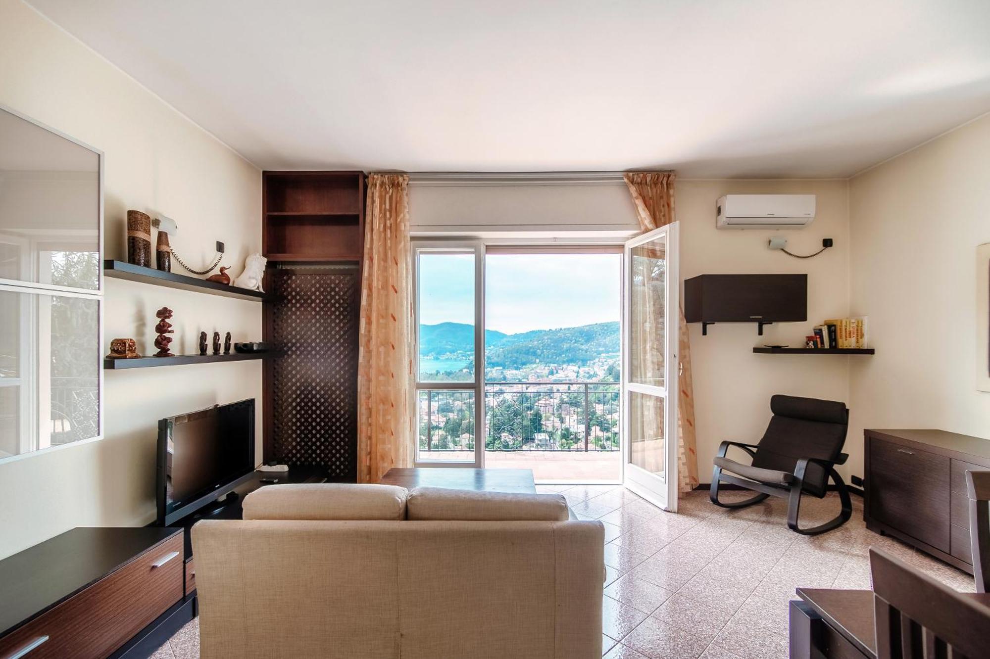 צ'רנוביו Vista Lario Apartment - Aqua Apartments מראה חיצוני תמונה